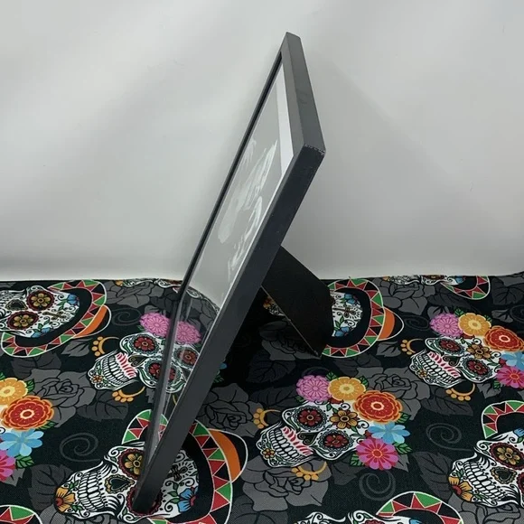 Creepy Vampira with skull Picture Frame with Free plastic skeleton decor💀 - Picture 10 of 17